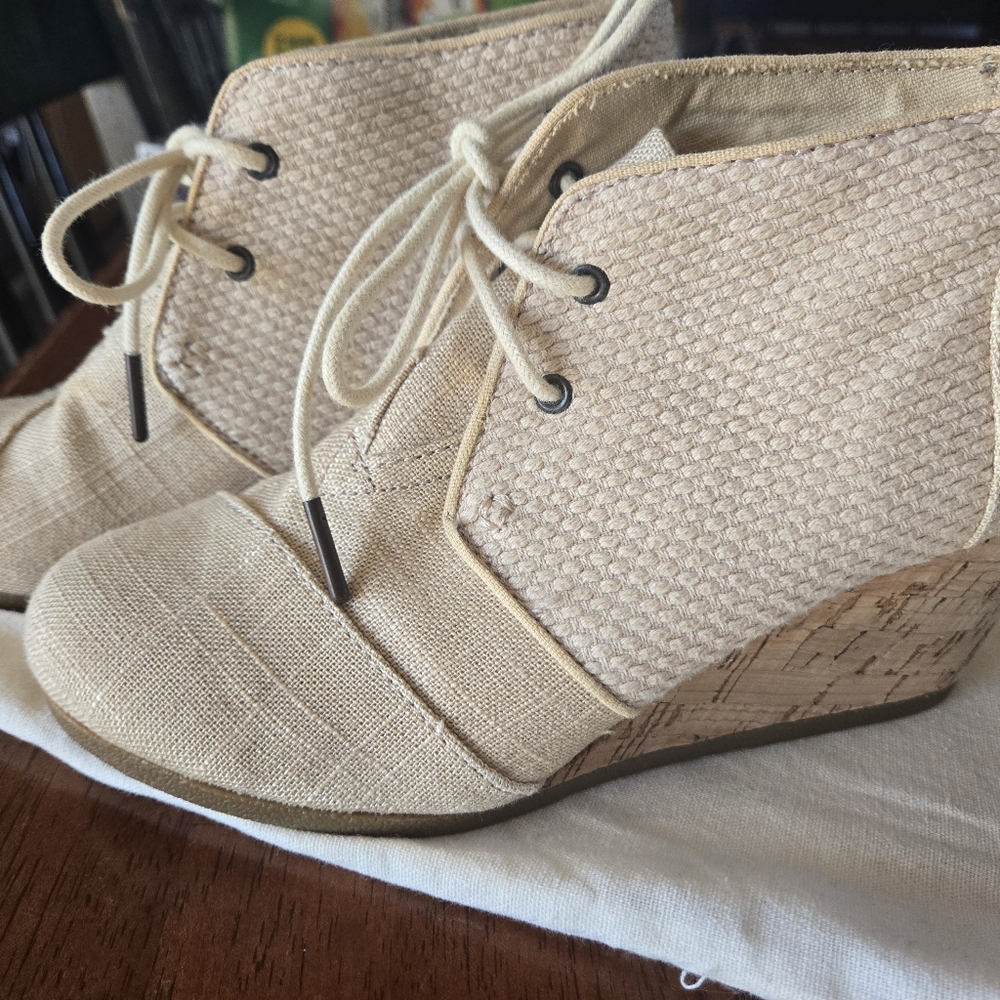 Tom's Cork heel boots